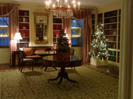 The White House library's Christmas look