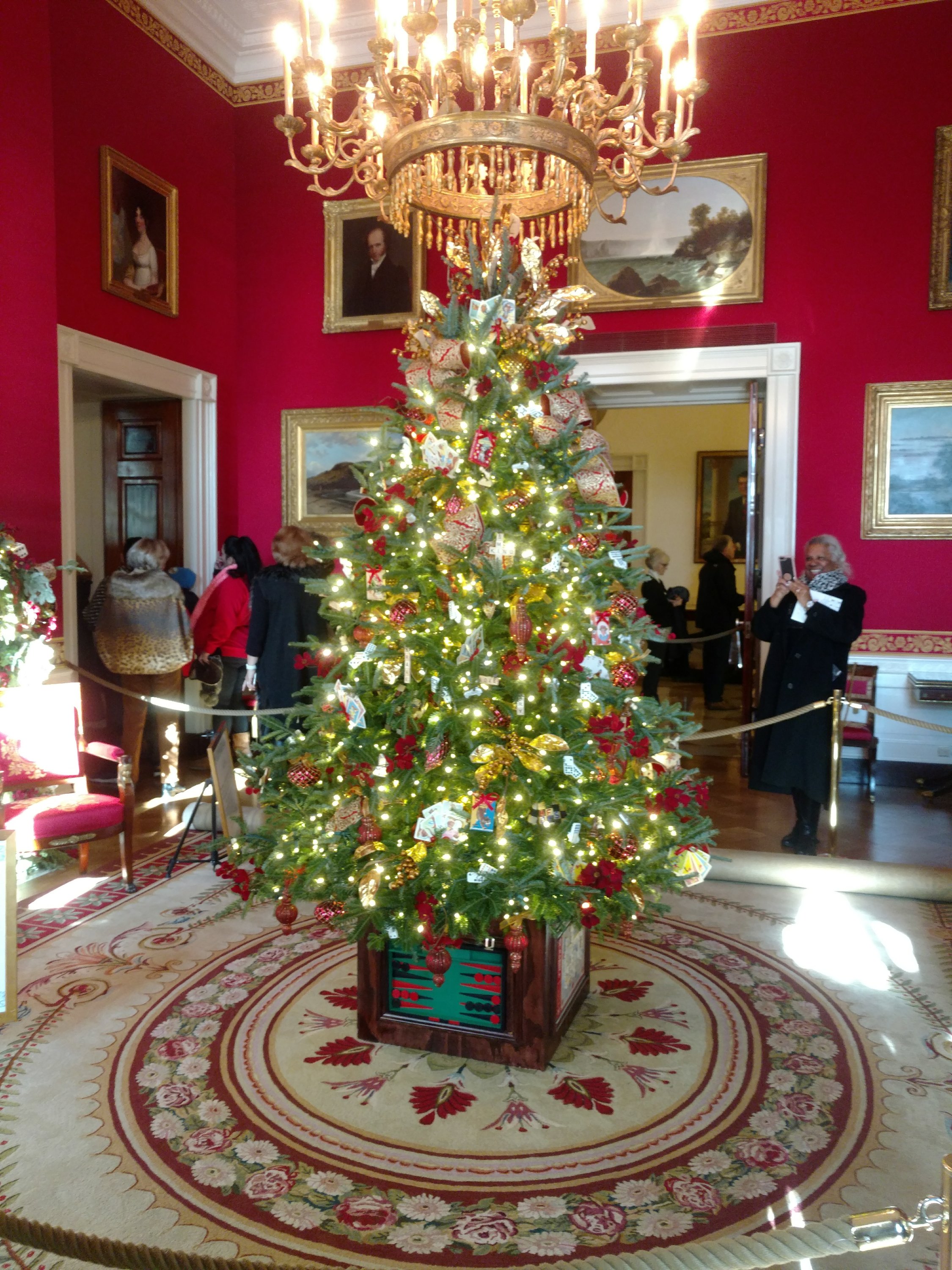 Christmas Tree in the Red Room at the White House.